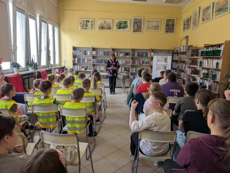 spotkanie z Agnieszką Kazałą w bibliotece