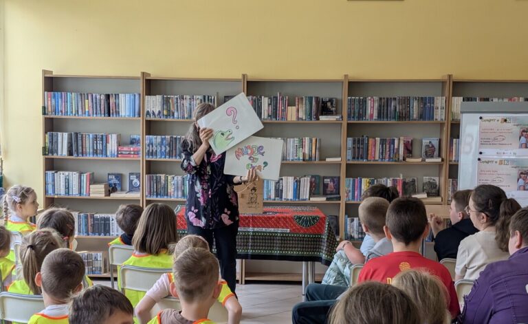 spotkanie z Agnieszką Kazałą w bibliotece