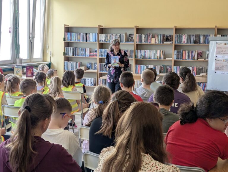 spotkanie z Agnieszką Kazałą w bibliotece