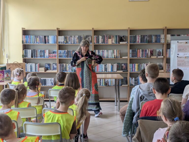 spotkanie z Agnieszką Kazałą w bibliotece