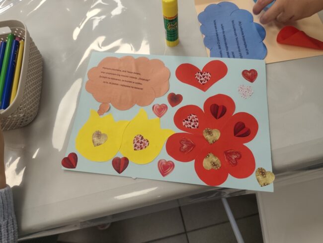 warsztaty tworzenia kartek na dzień mamy