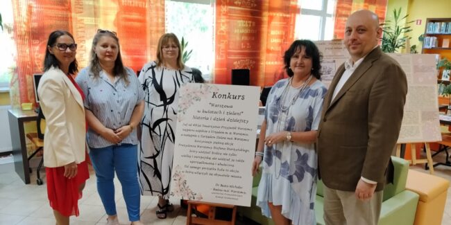 wystawa w czytelni - Warszawa w kwiatach i zieleni
