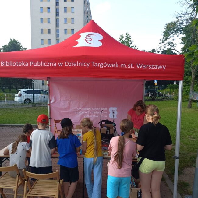 piknik z udziałem pracowników biblioteki nr 65