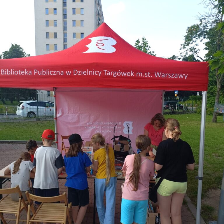 piknik z udziałem pracowników biblioteki nr 65