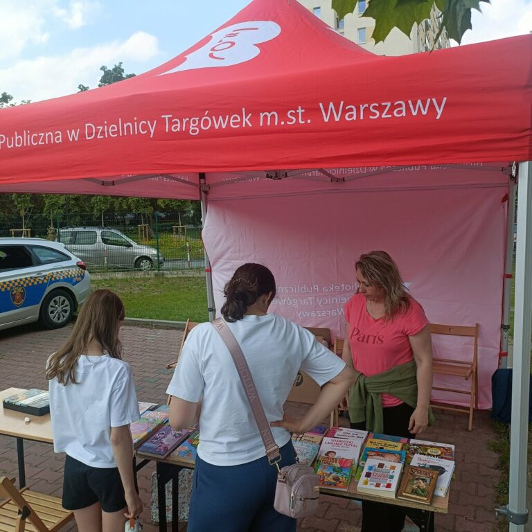 piknik z udziałem pracowników biblioteki nr 65