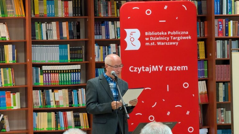 Czwartek poetycko-muzyczny w czytelni
