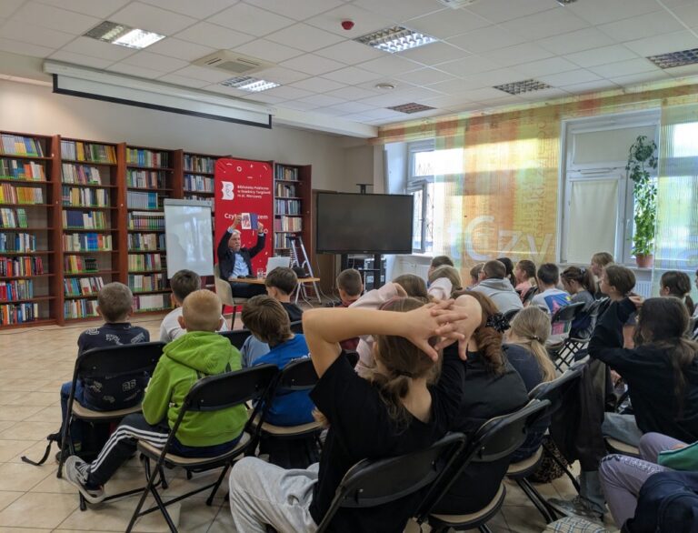 spotkanie autorskie z Wojciechem Widłakiem - stacjonarne i online