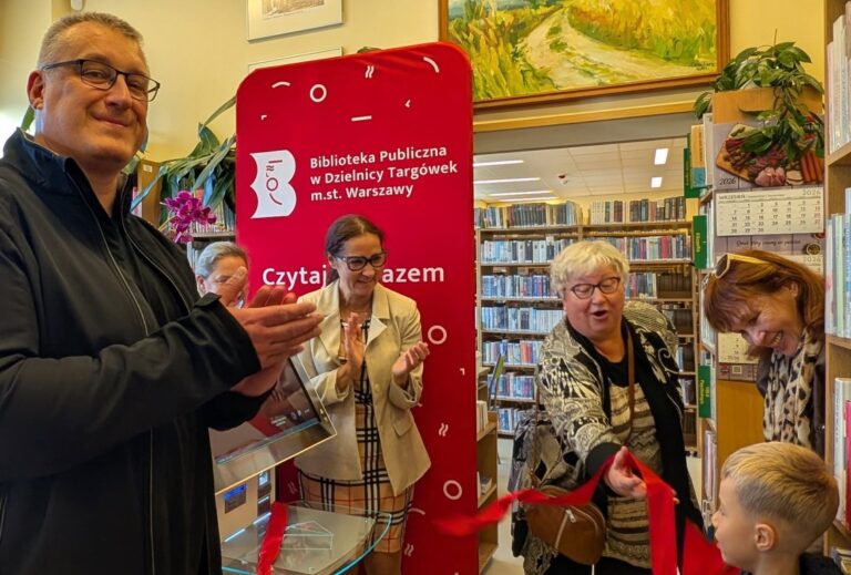 premiera self-checka w bibliotece na Smoleńskiej 94